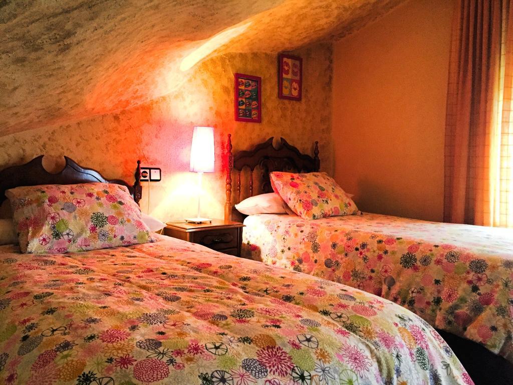 Casa Rural Cuevas Del Sol Setenil De Las Bodegas Exteriör bild