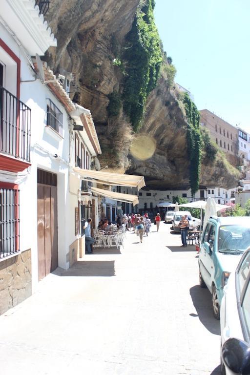 Casa Rural Cuevas Del Sol Setenil De Las Bodegas Exteriör bild
